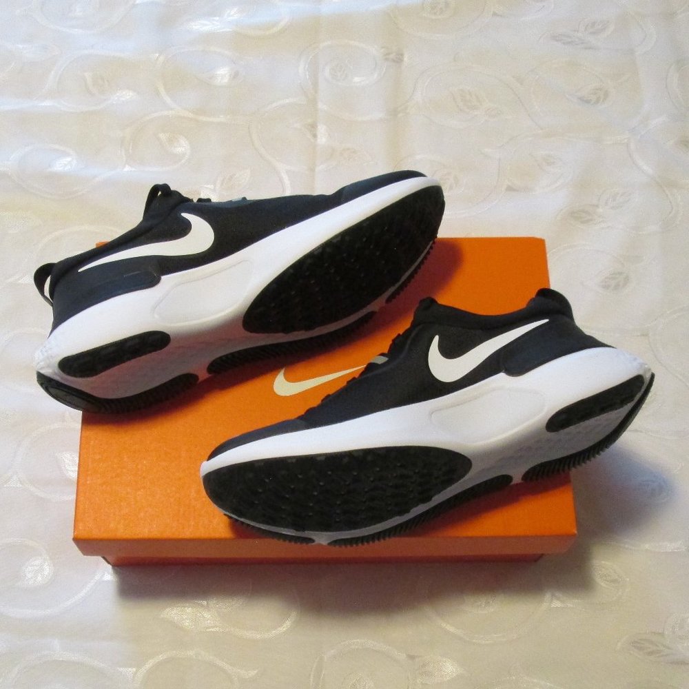 #SOLD# NIKE MEN’S REACT MILER – NWT 9 - Picture 10 of 12